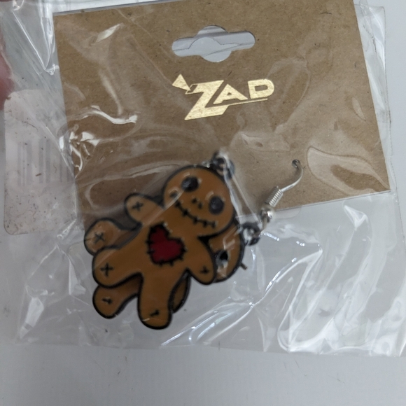 Voodoo earrings. Super cute! - Picture 3 of 3